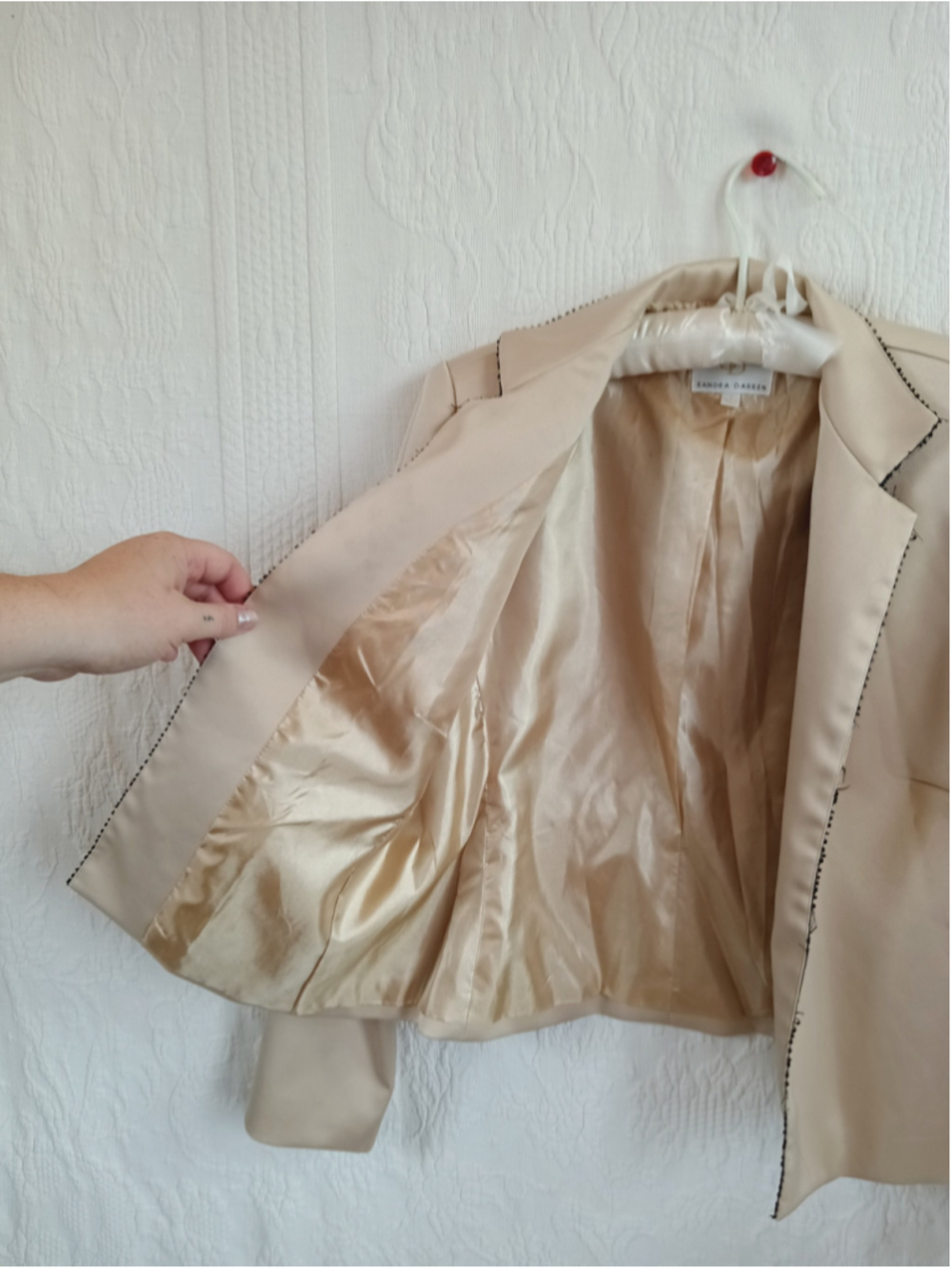 90s Sandra Darren Satin Blazer Size 8 Beige Black Trim Jacket Elegant Neutral - Picture 7 of 11